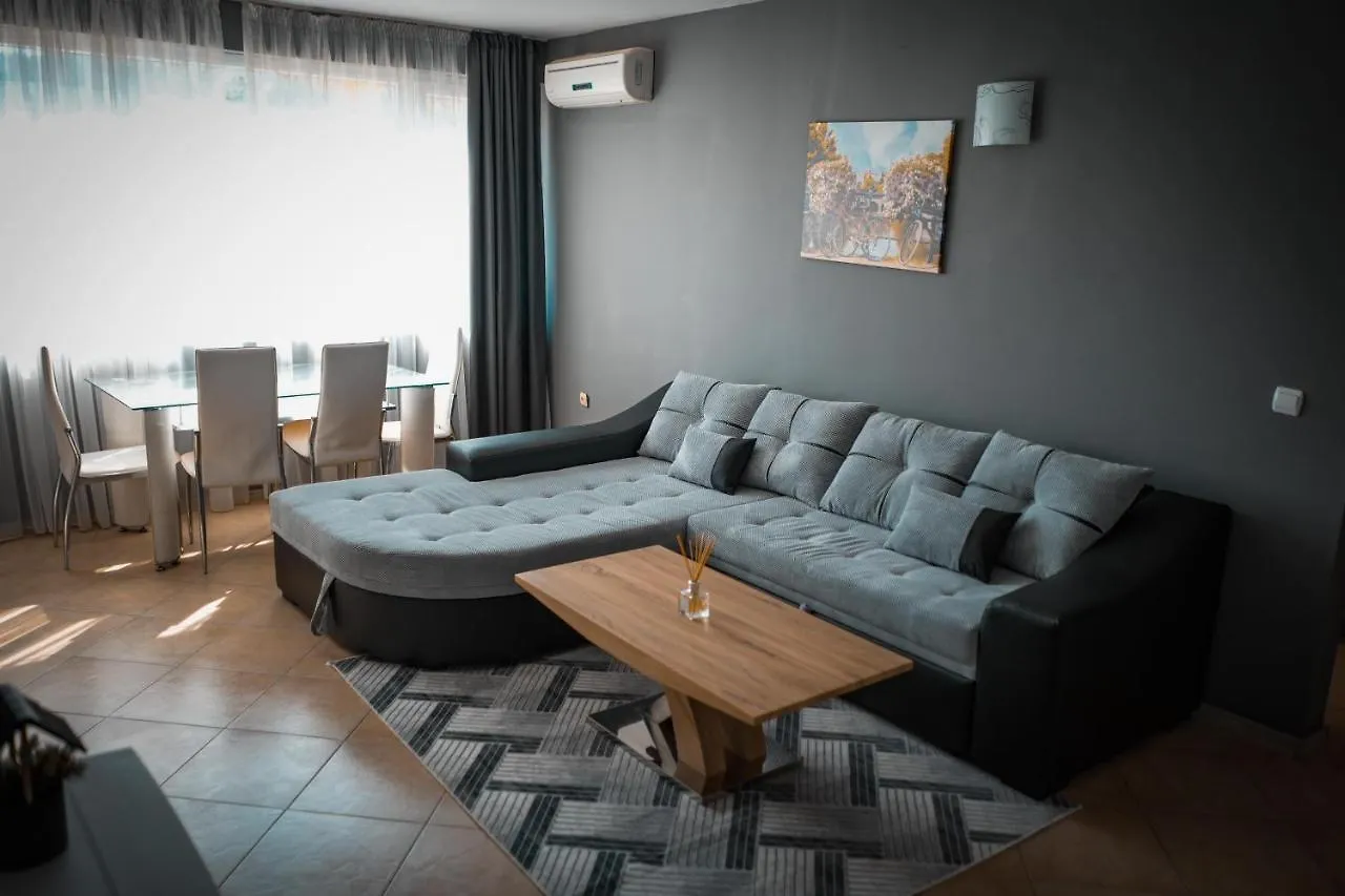 Holiday Vila Słoneczny Brzeg